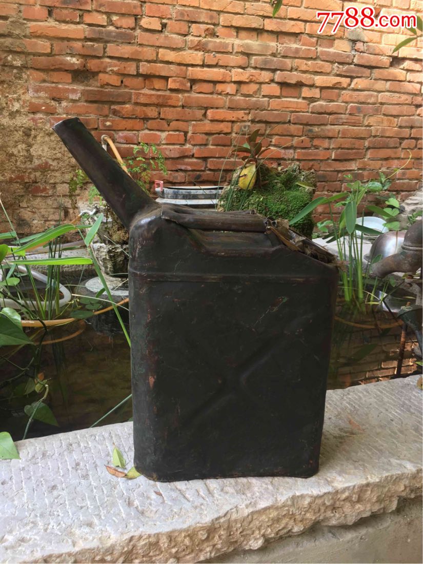 民国抗战时期飞虎队遗留云南昆明的44年油桶