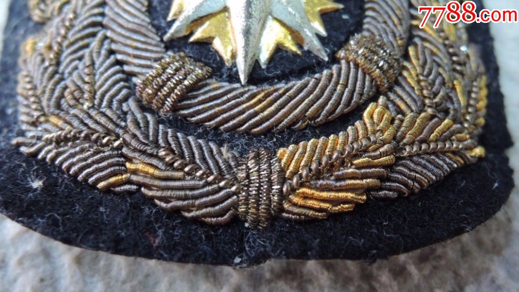 奇怪的鬼子大帽徽