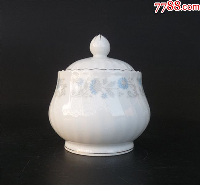 中国界牌陶瓷茶叶罐