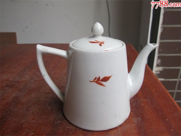 低价6070年代花卉小把壶