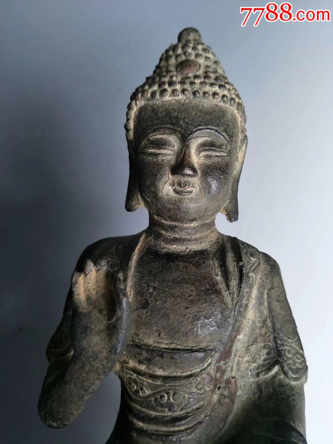 明代红铜佛祖,高31.5厘米,重5.78千克.