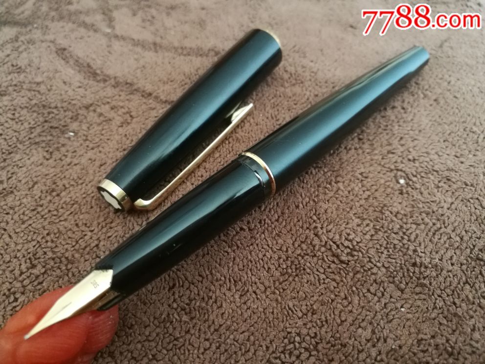 万宝龙320系列钢笔