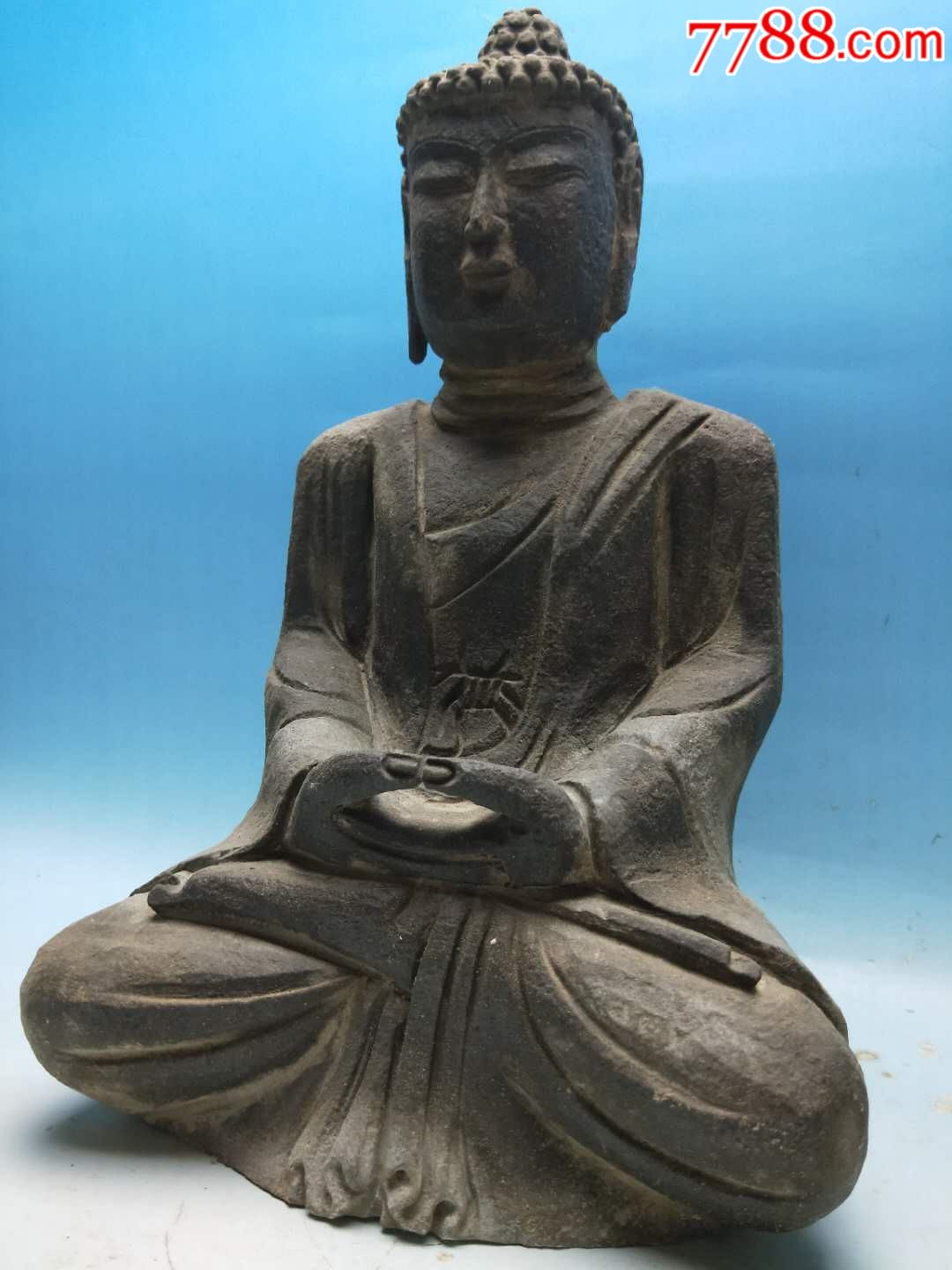 清代青石释迦摩尼佛像