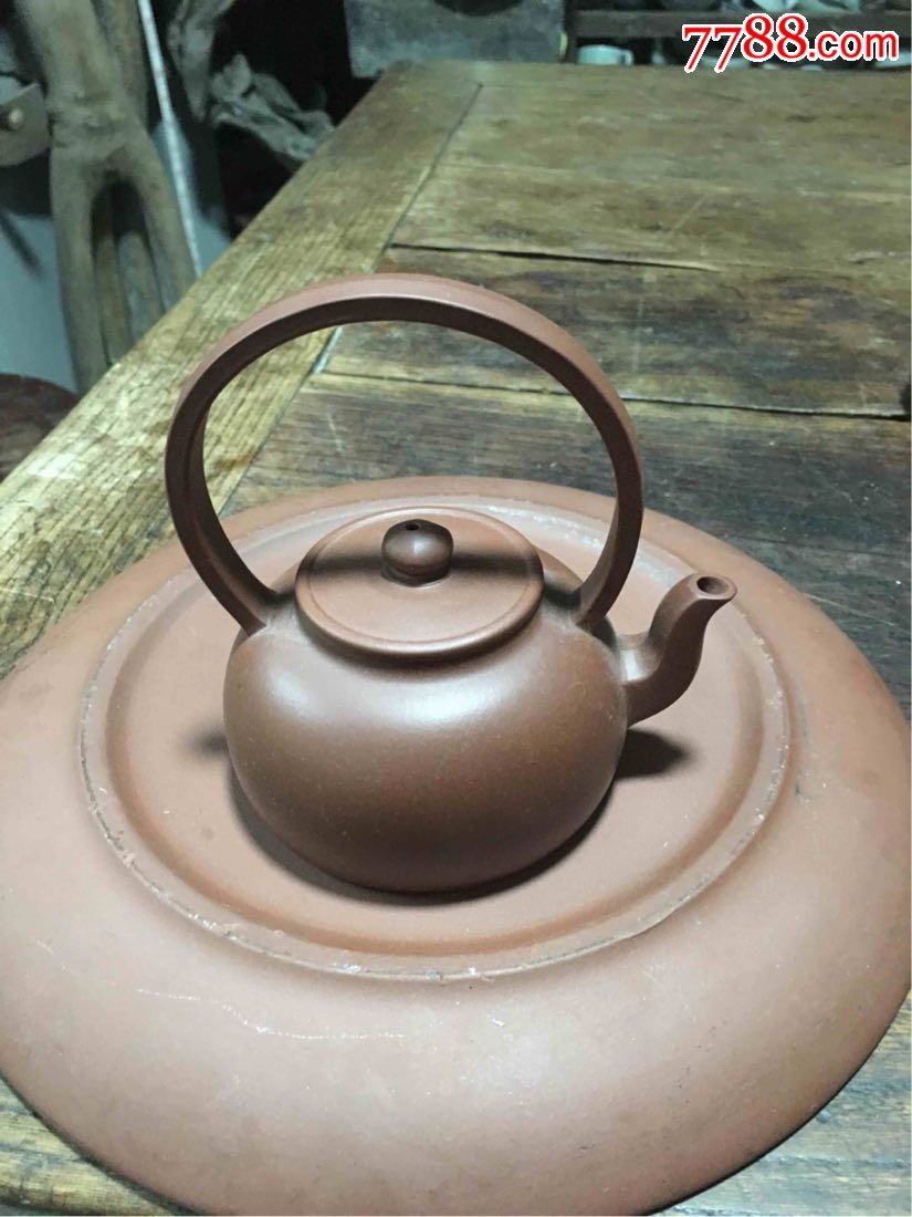 90年代的宜兴紫砂(如强陶艺)制的约200cc老紫砂提梁壶