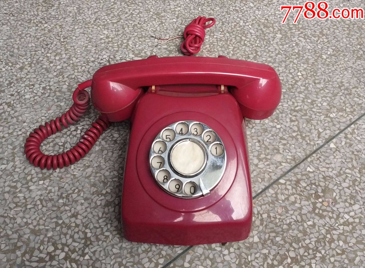 红色首长电话,里面如新的拨盘电话机