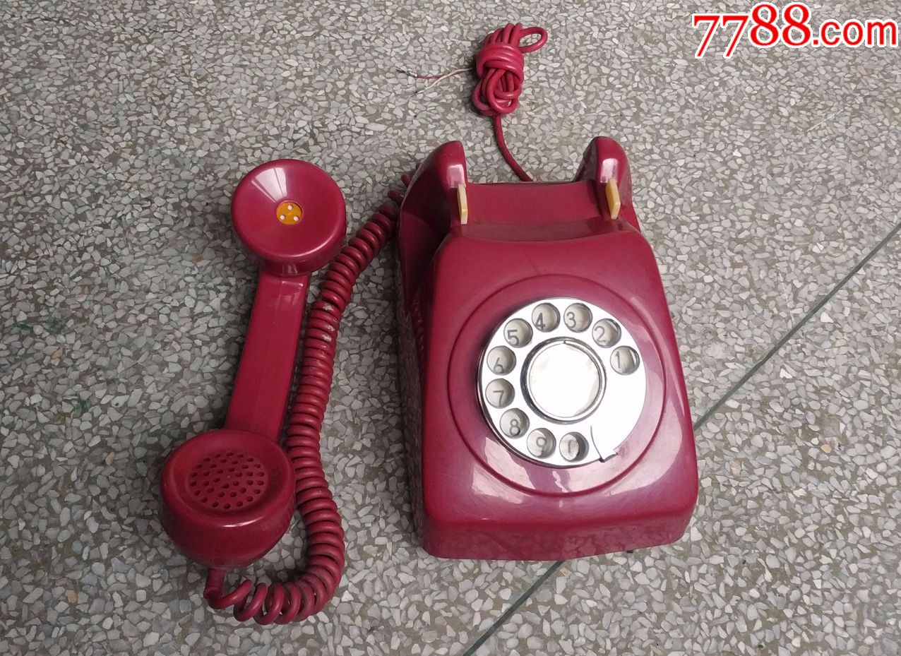 红色首长电话,里面如新的拨盘电话机