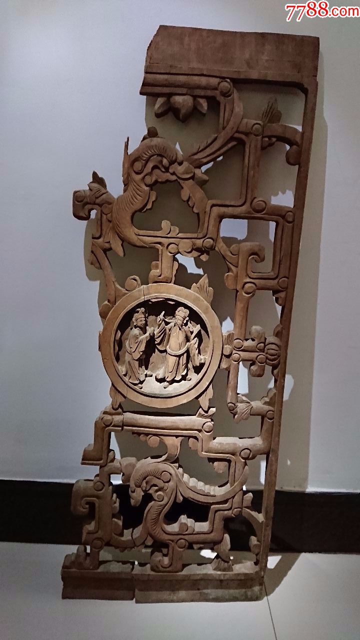 残缺老木雕窗花人物浮雕雕工好本人不懂木质闻起来有香味别人说是香樟