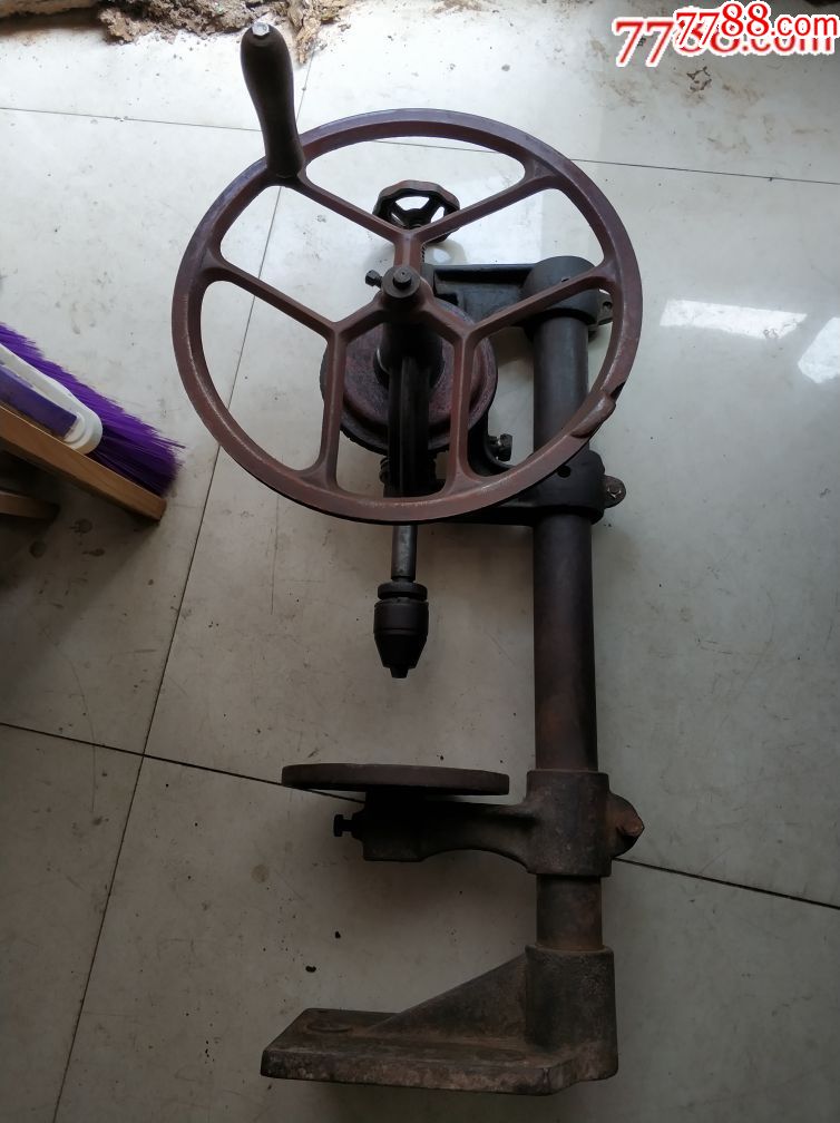 文革手摇台钻