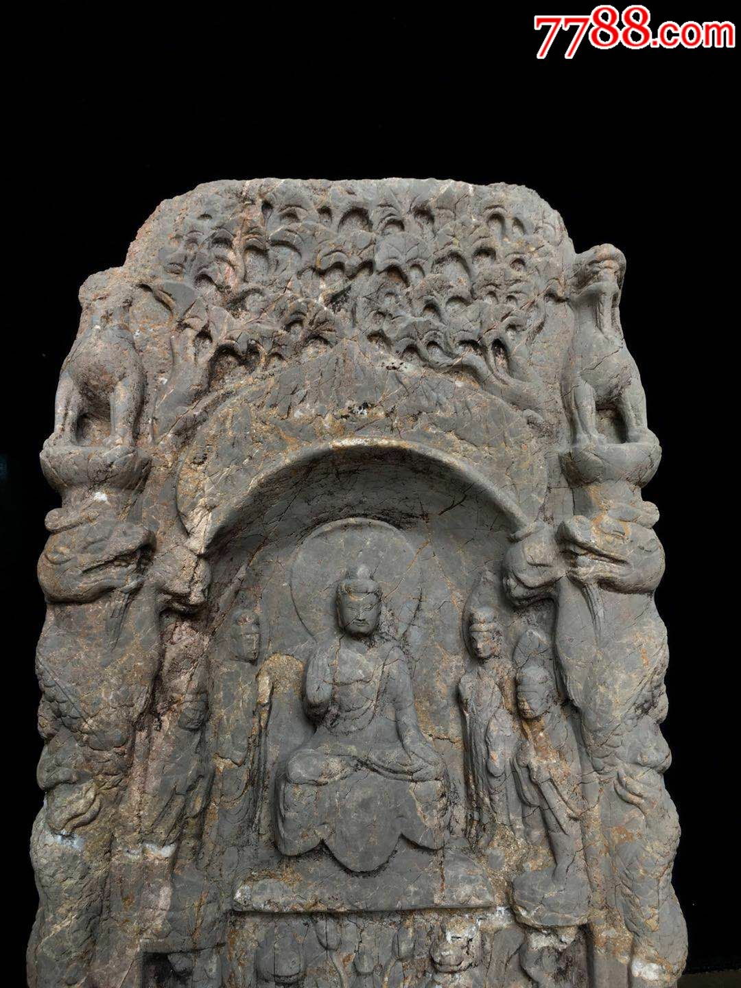 出土北魏佛教造像石佛龛该佛龛雕工精湛满工雕琢尊佛肉髻高耸,着右