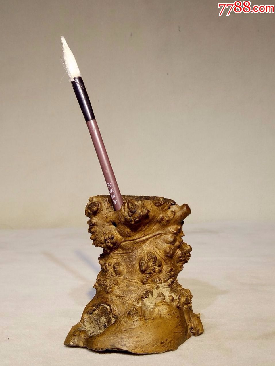 清代天然随型木雕根雕笔筒