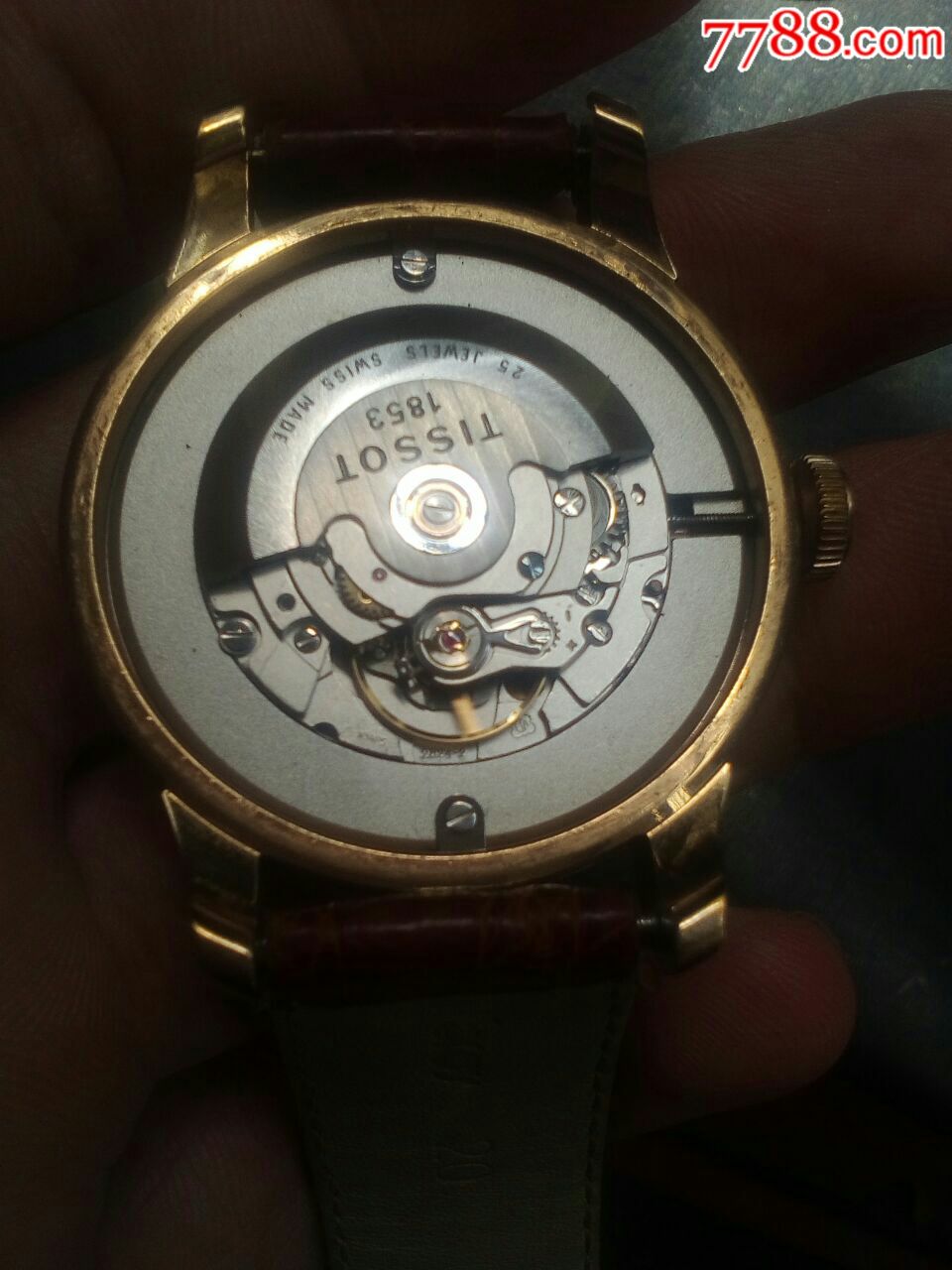 公价4000左右的新款玫瑰金天梭日历男表