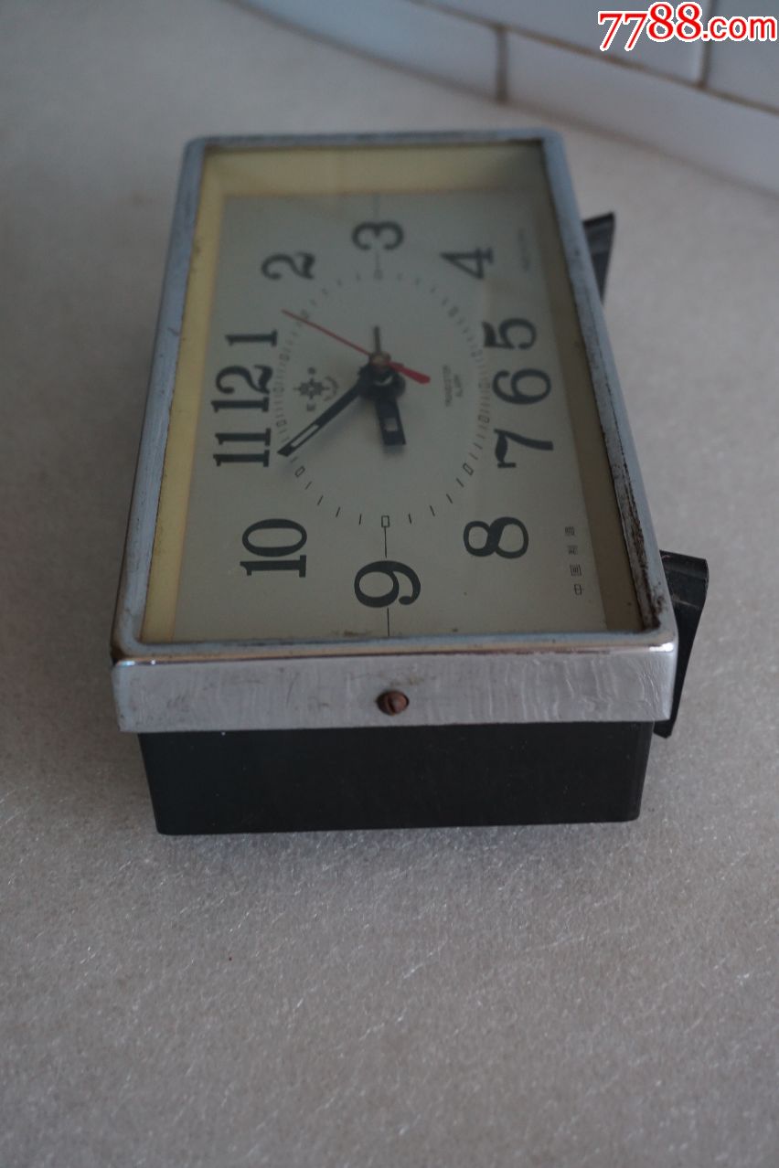 少见舵牌电池闹钟