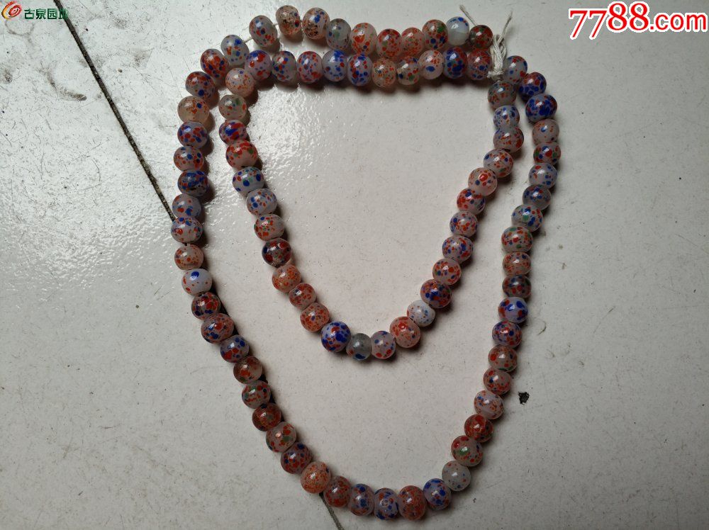 七彩琉璃珠一串