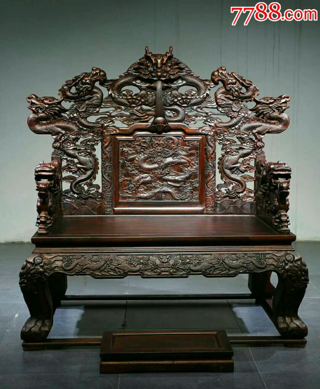 雕龙宝座材质花梨木尺寸长136宽88高150厘米