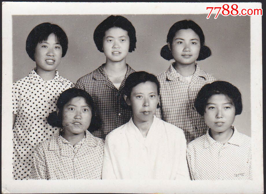美女合影-价格:5元-se60133158-老照片-零售-7788收藏__收藏热线