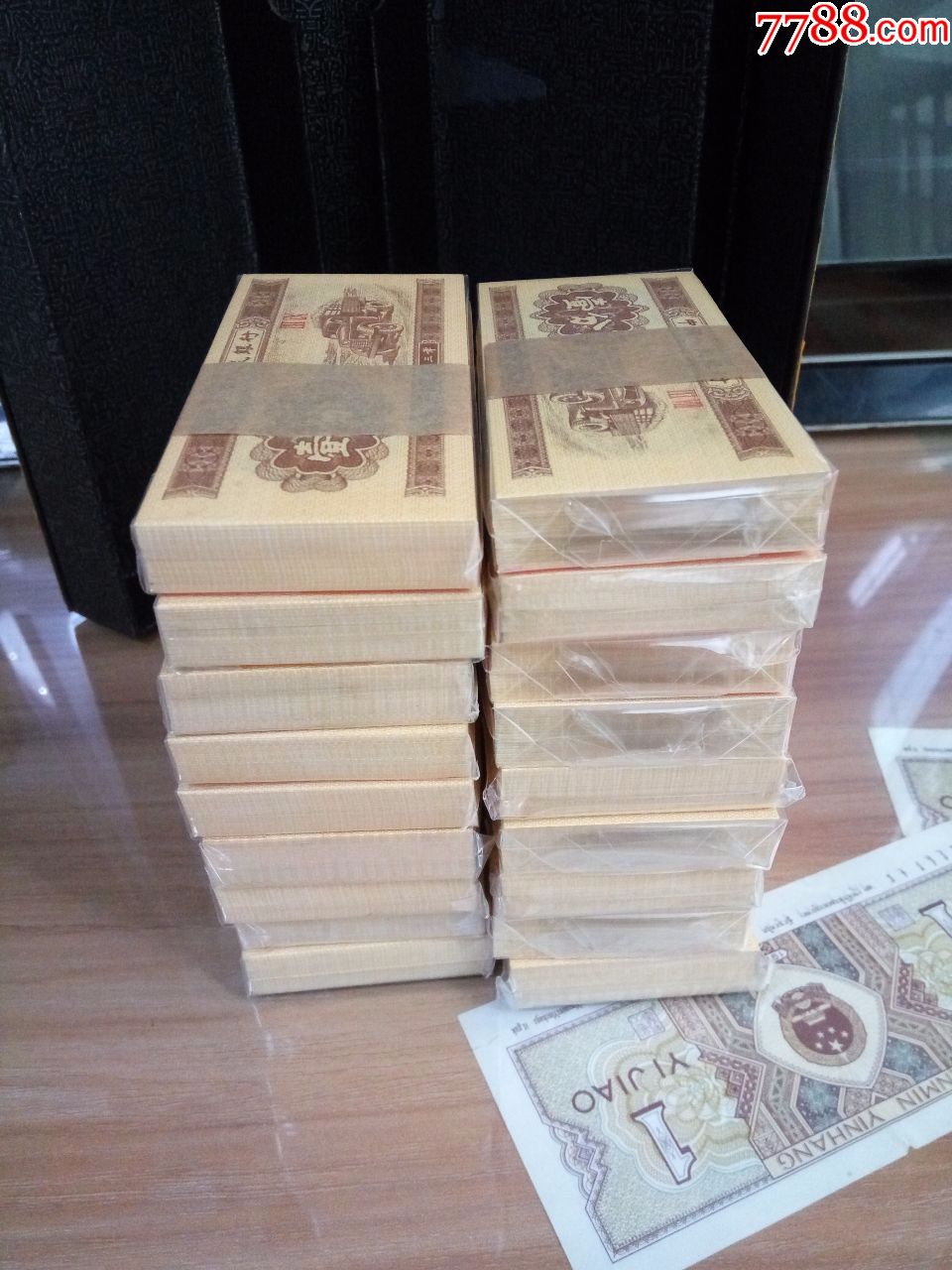 18k黄金纸币一分,每个冠号各1刀,共18刀