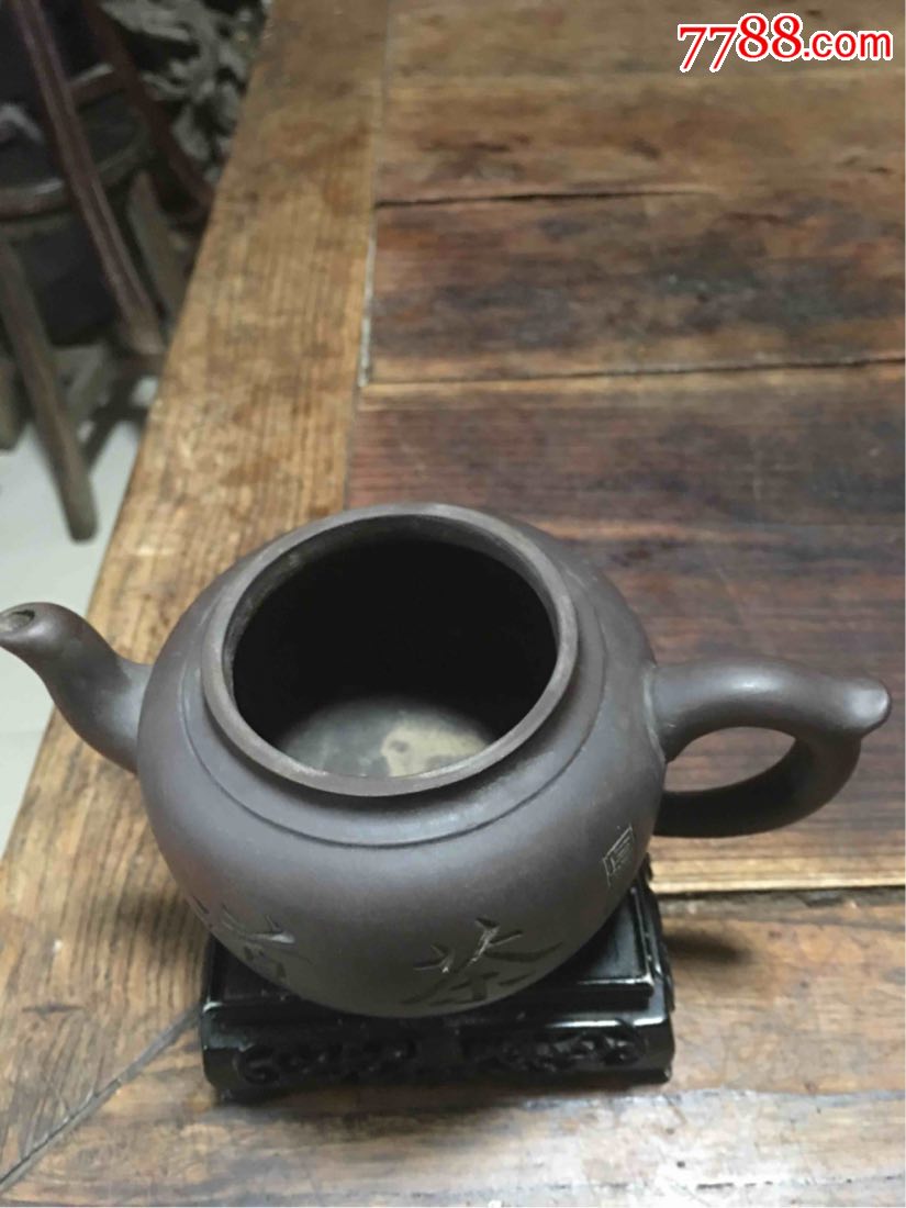 8–90年代的宜兴紫砂国家级工艺美术师制的壶,仅有壶身桶.名家:石泉刻