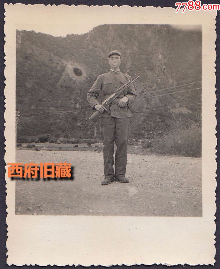 持枪军人,挺拔如山,老照片_第1张_7788老照片