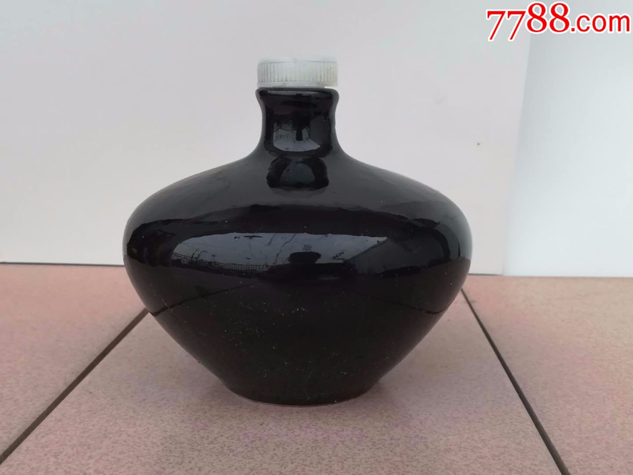 酒瓶收藏黑釉二锅头瓶