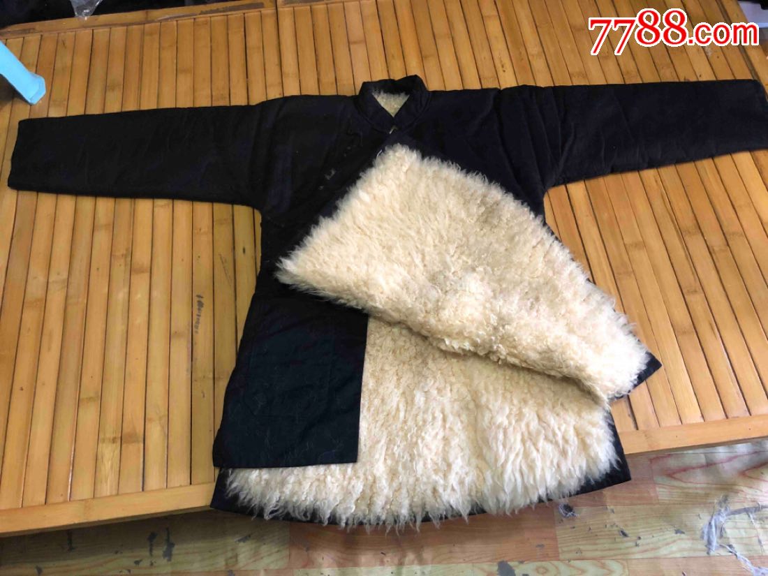 民国大襟黑色羔羊皮马褂(崭新未使用)