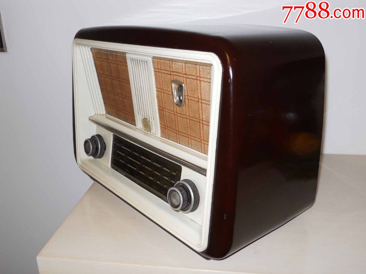 熊猫牌601-1型电子管收音机