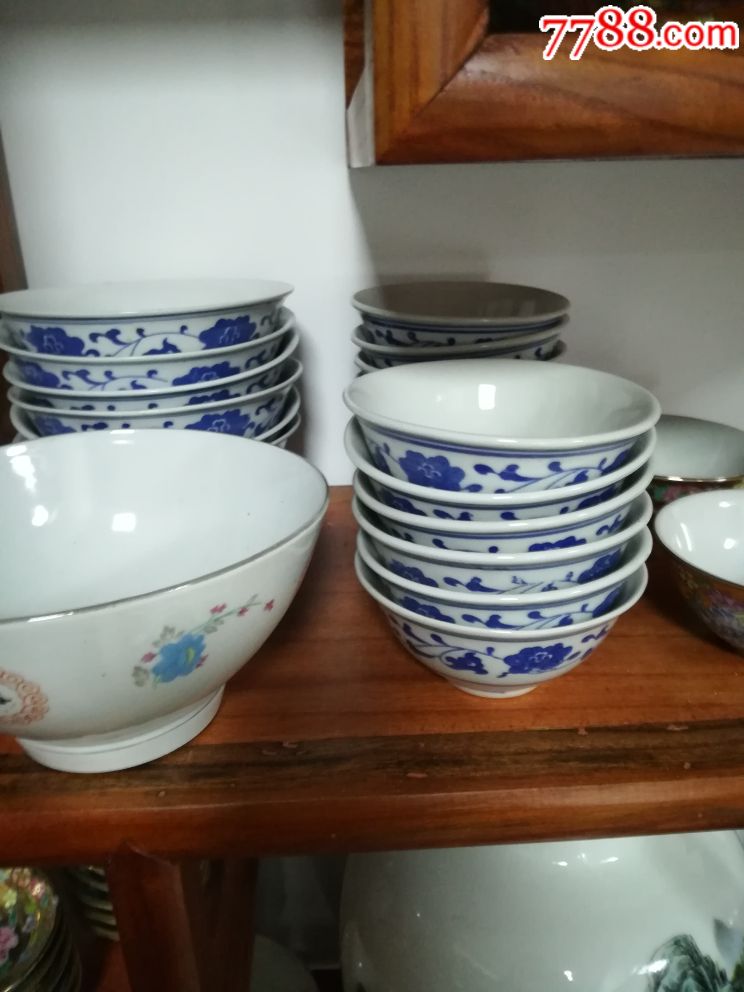 70一80年代景德镇新华瓷厂青花碗
