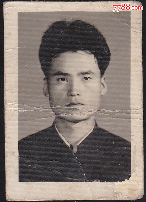 5649 品种: 老照片-老照片 属性: 个人照片,77-79年,,,黑白,,2