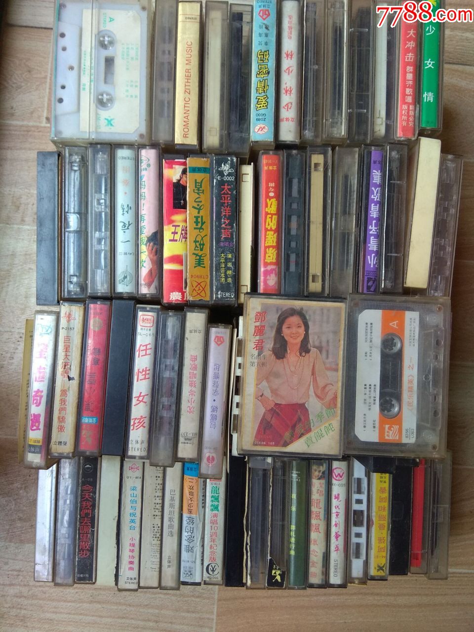 上世纪80年代后老磁带(120饼)一并打包销售