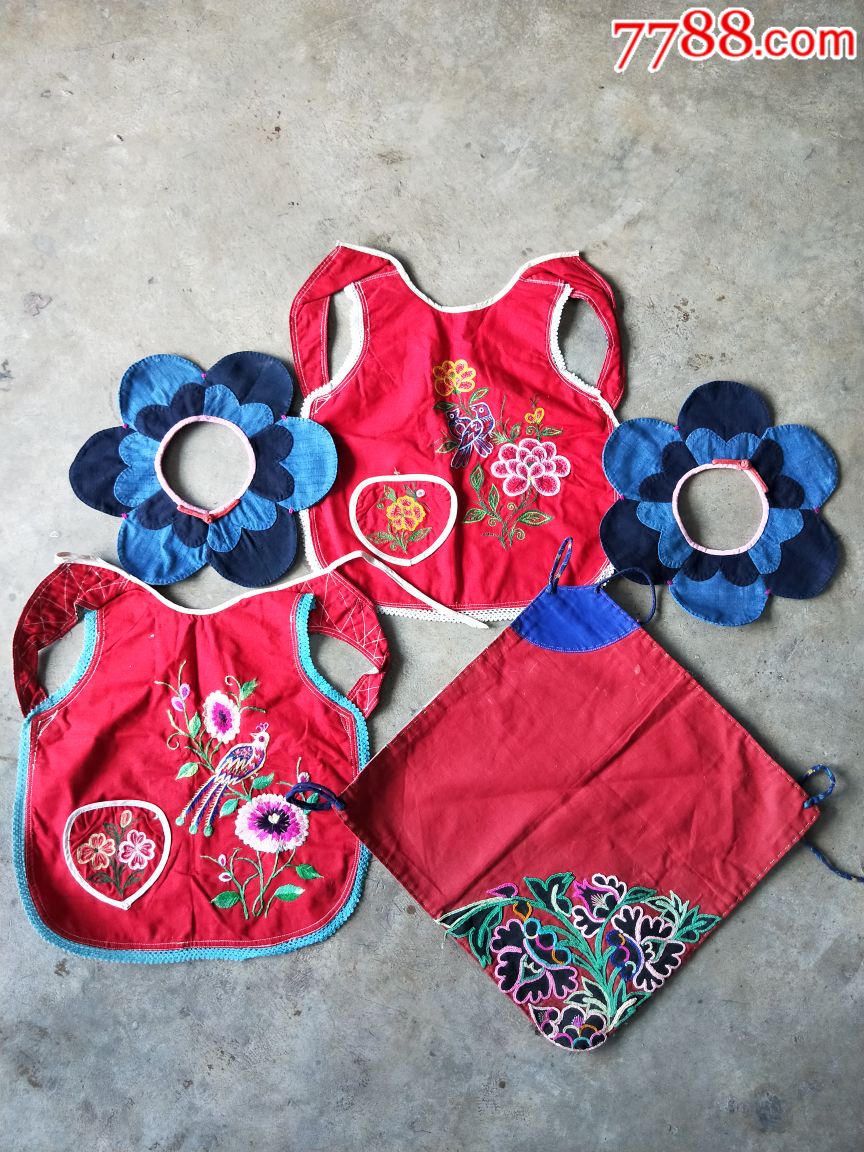 儿童刺绣小肚兜