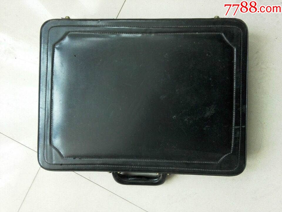 密码箱.老式手提密码箱