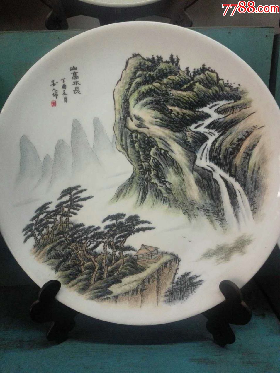 山水手绘刻瓷大盘