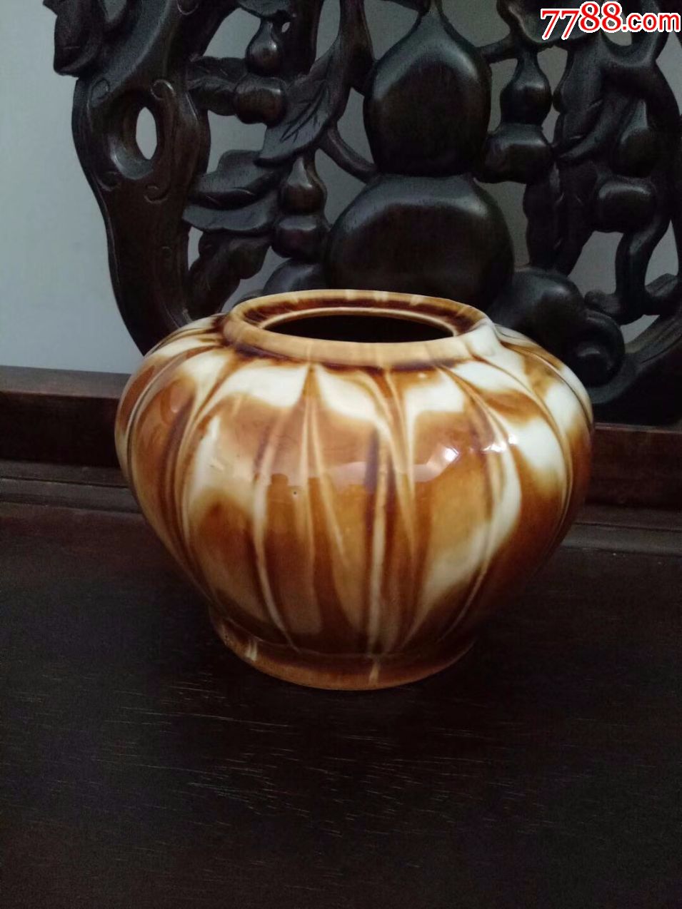 建国初窑变黄釉瓜棱罐