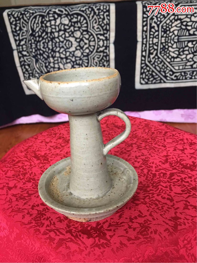 明代龙泉窑青瓷油灰釉油灯