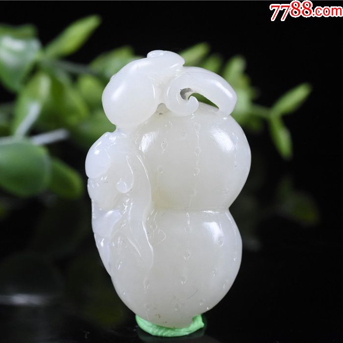 和田玉花生如意一生如意吊坠