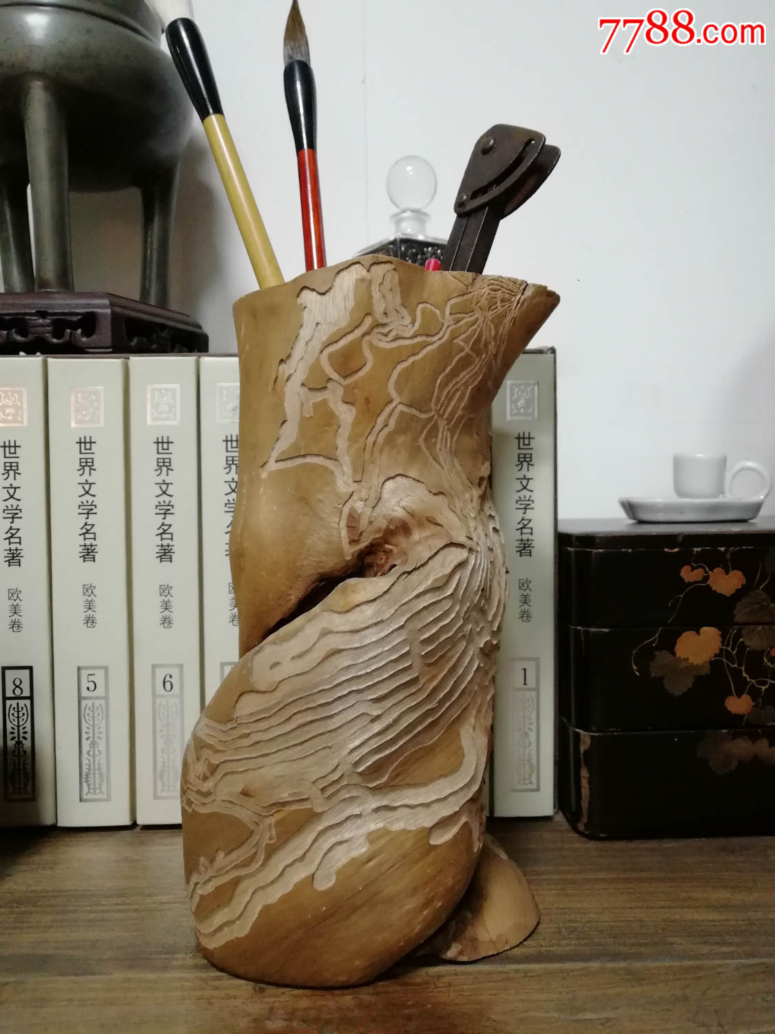 小年份随形香樟木笔筒虫蚀自然纹理漂亮