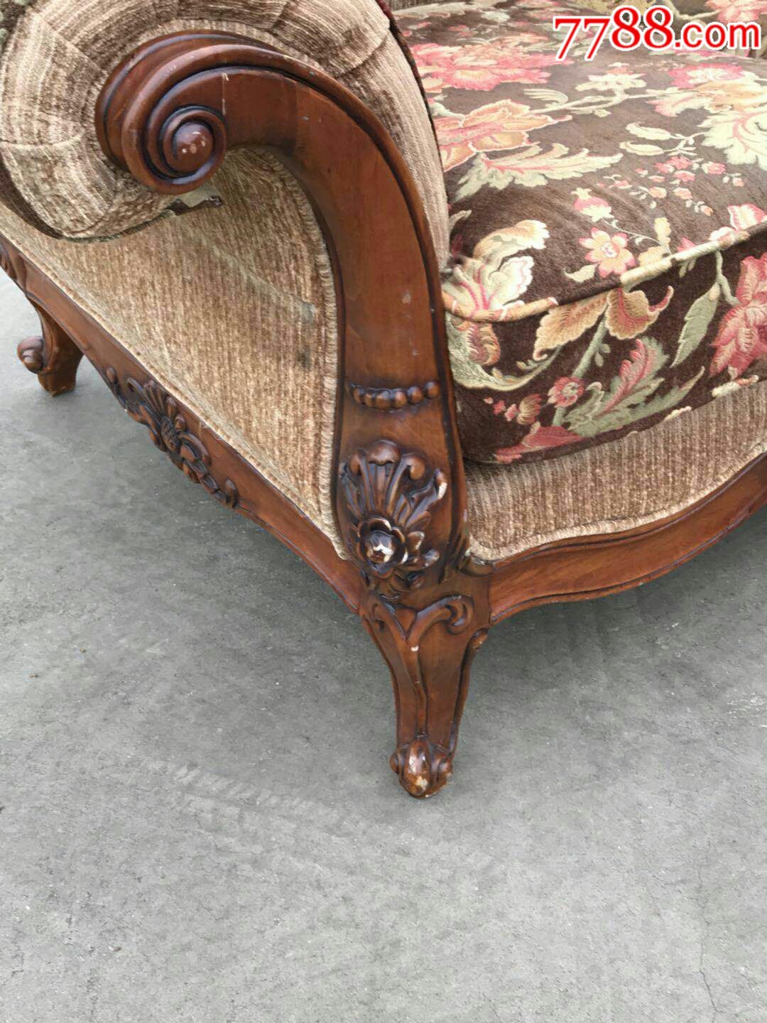 民国柚木欧式老虎腿雕花.布艺沙发一个.做工高贵大气,保存完整!