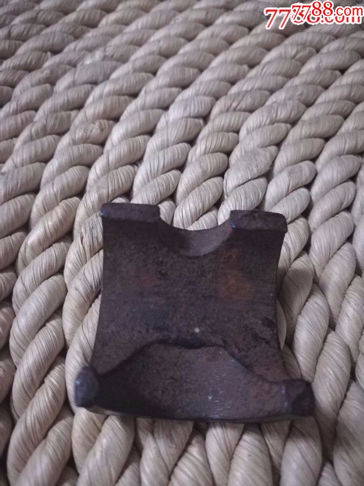 少见修手表用的袖珍小铁砧