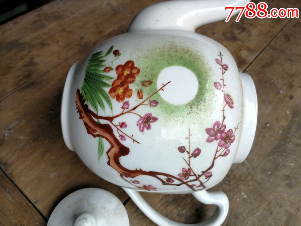 株洲雷打石瓷厂文革花卉茶壶