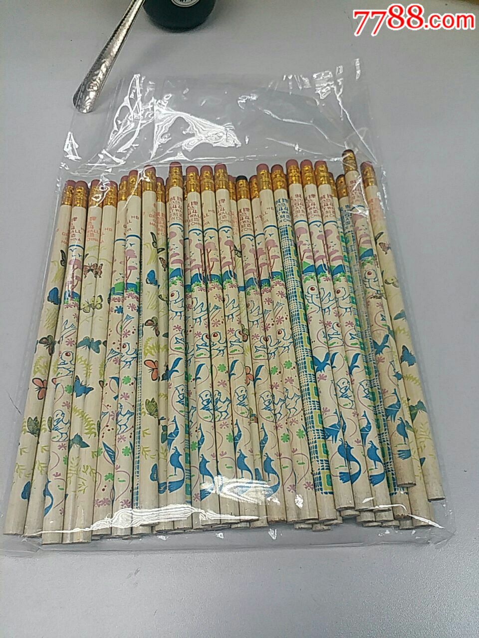 5品99长城牌铅笔￥2008.5品99三星铅笔盒及外国铅笔￥330