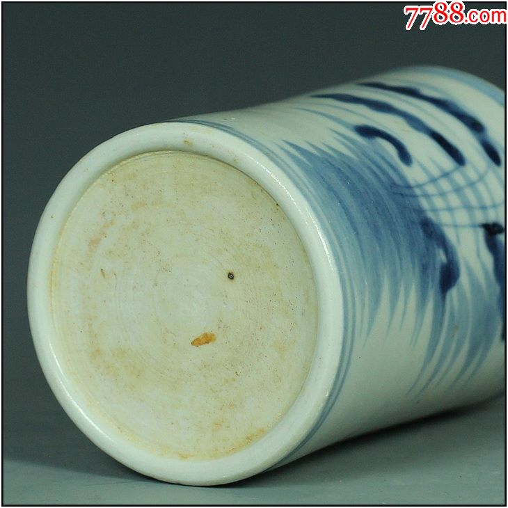 全网最低价!大清嘉庆年青花花卉笔筒
