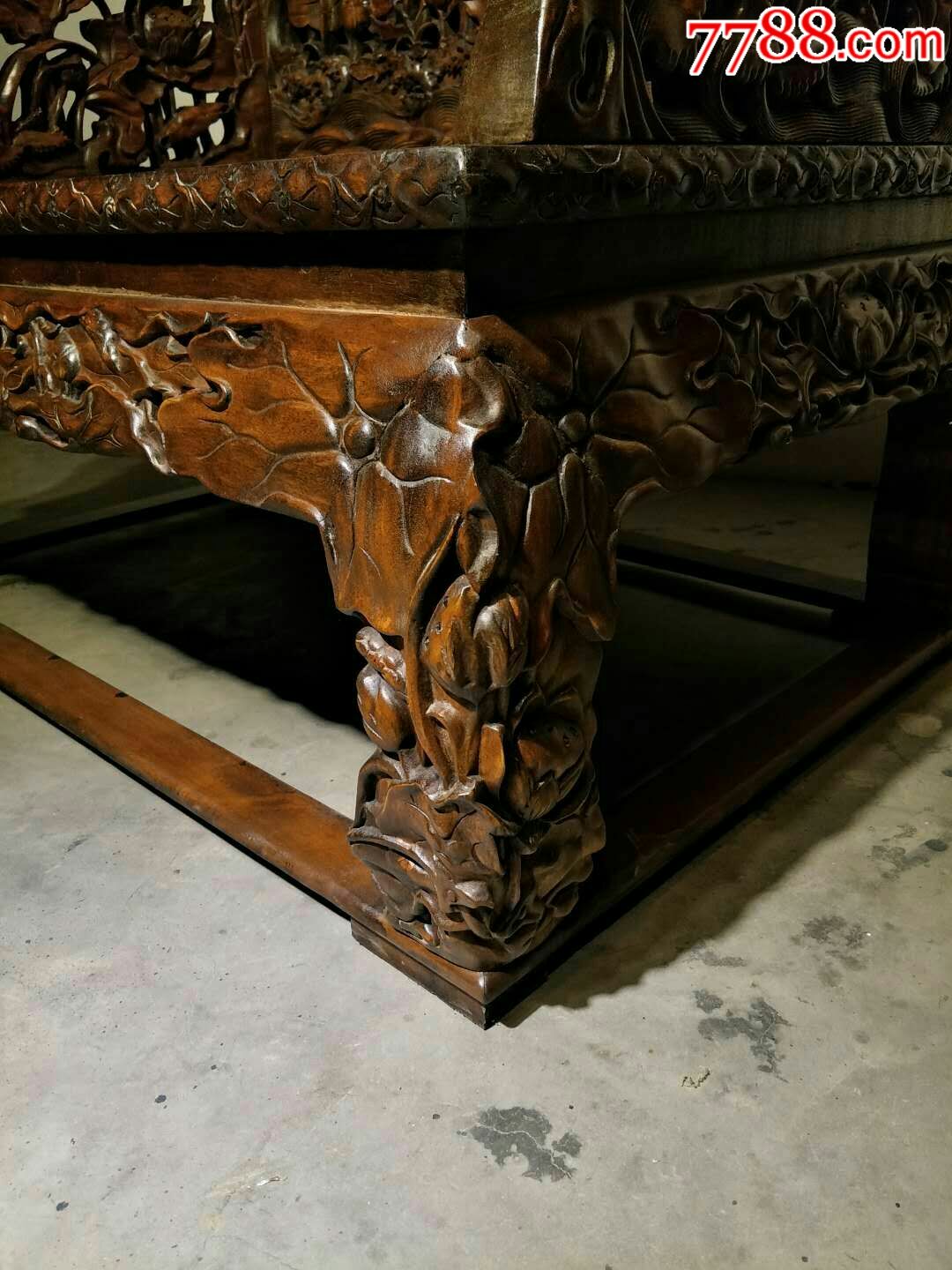 荷花,宝座,木质花梨木,镂空雕刻,用料上乘,做工讲究,适宜家居会所装饰