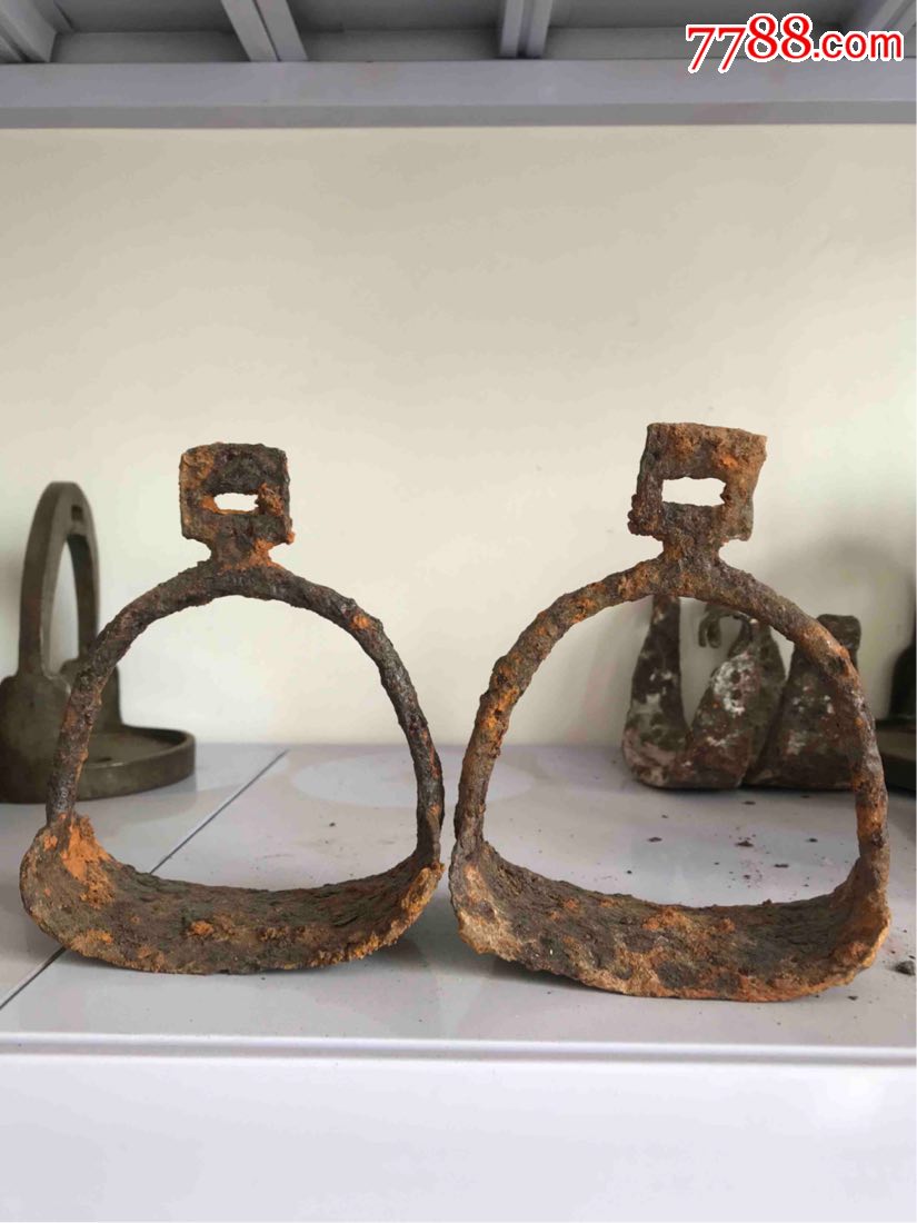 唐代铁马镫一对