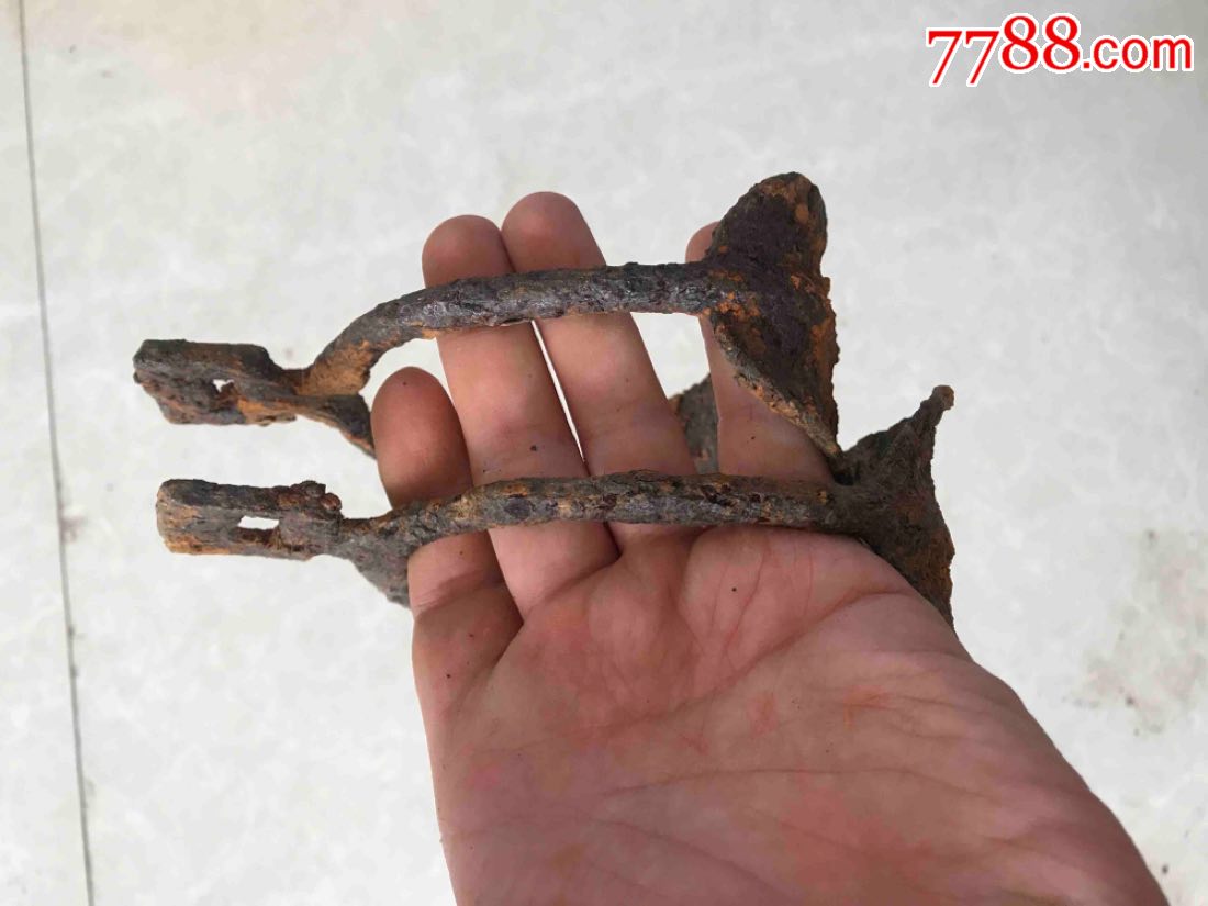 唐代铁马镫一对