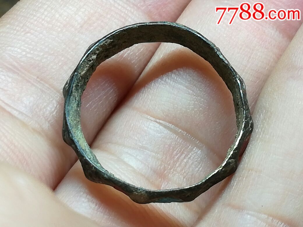 唐代带镶嵌青铜指环