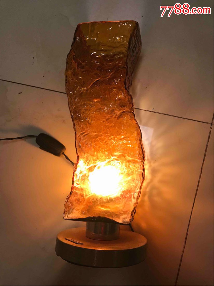 黄玻璃艺术台灯
