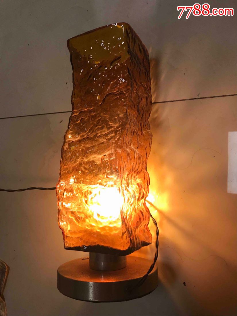 黄玻璃艺术台灯