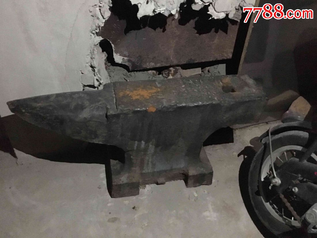 铁砧子200多斤怀旧收藏影视道具