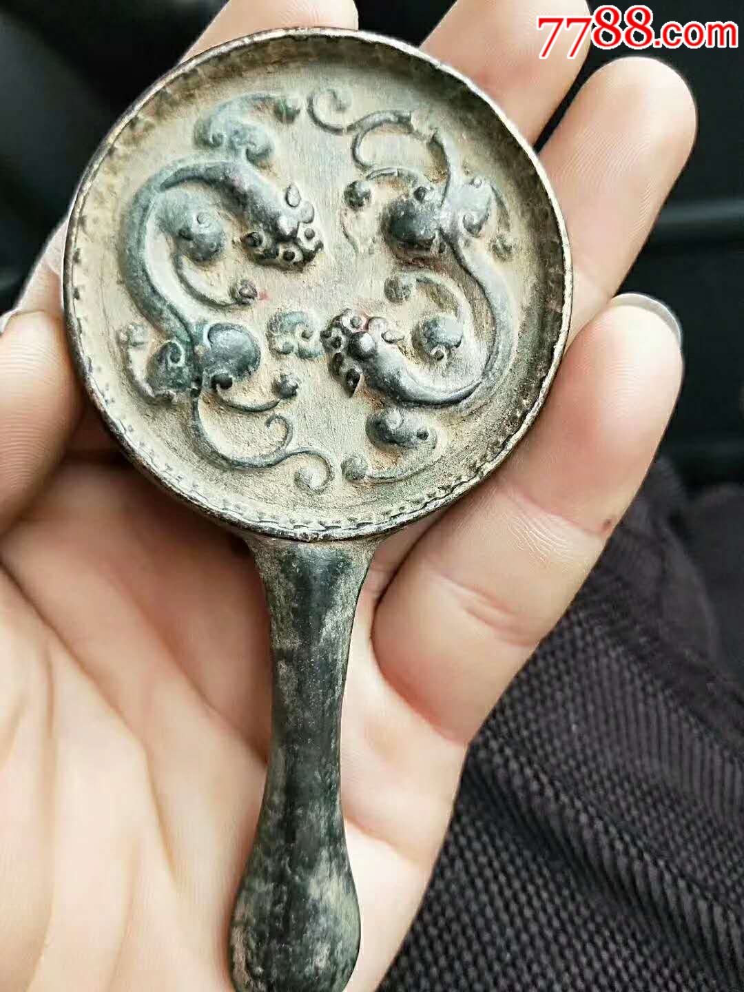 唐代双瑞兽手柄天圆青铜镜_铜镜_第1张_7788铜器收藏