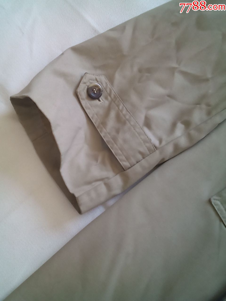 大地牌老式风衣一件(已使用,请仔细阅图,详读说明,品严者慎拍)