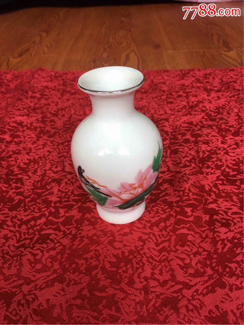 五六十年代手绘花鸟小花瓶(高9.5厘米